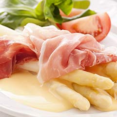 evinum Essen + Trinken, Rezept für Spargel mit Sauce Hollandaise und die passenden Weine zum Rezept