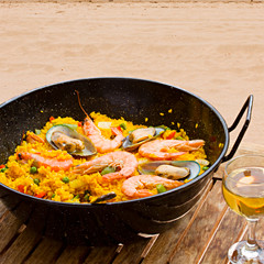 passender Wein und Rezept zur spanischen Paella